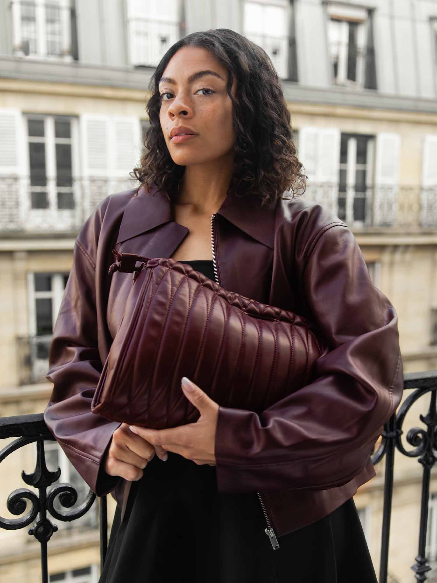 https://instore.scorett.se/pub_docs/files/scorett_bordeaux_aw25_02.jpg