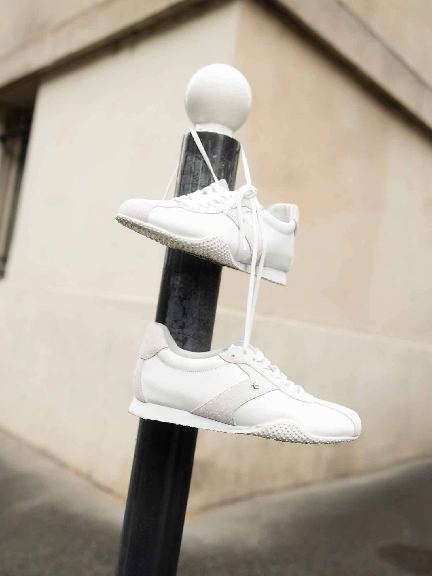 https://instore.scorett.se/pub_docs/files/scorett_hero-ex_dam_aw25_01_sneakers.jpg
