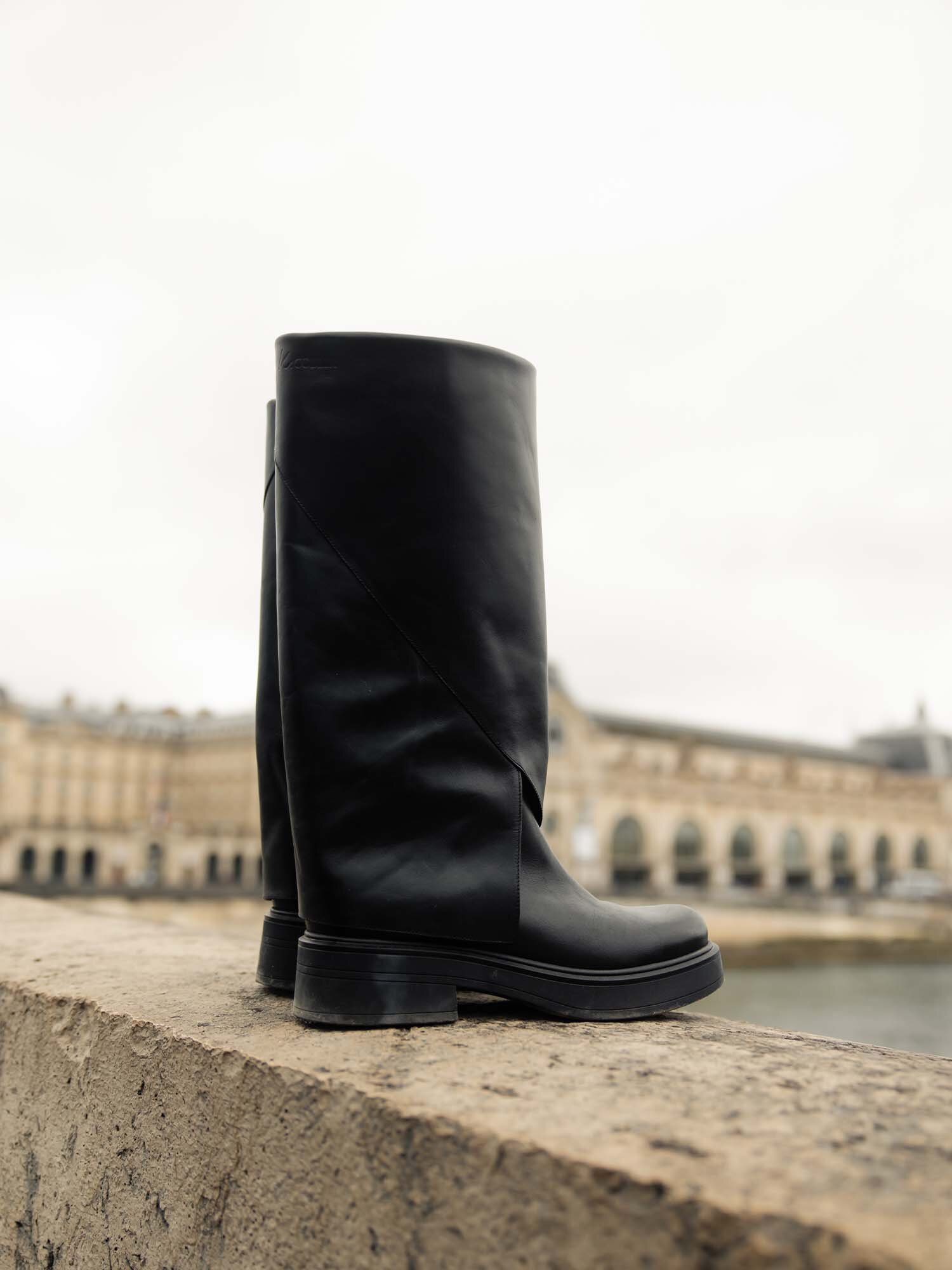 https://instore.scorett.se/pub_docs/files/scorett_shoes-and-trends_ayta_b_stovlar_aw25_05.jpg
