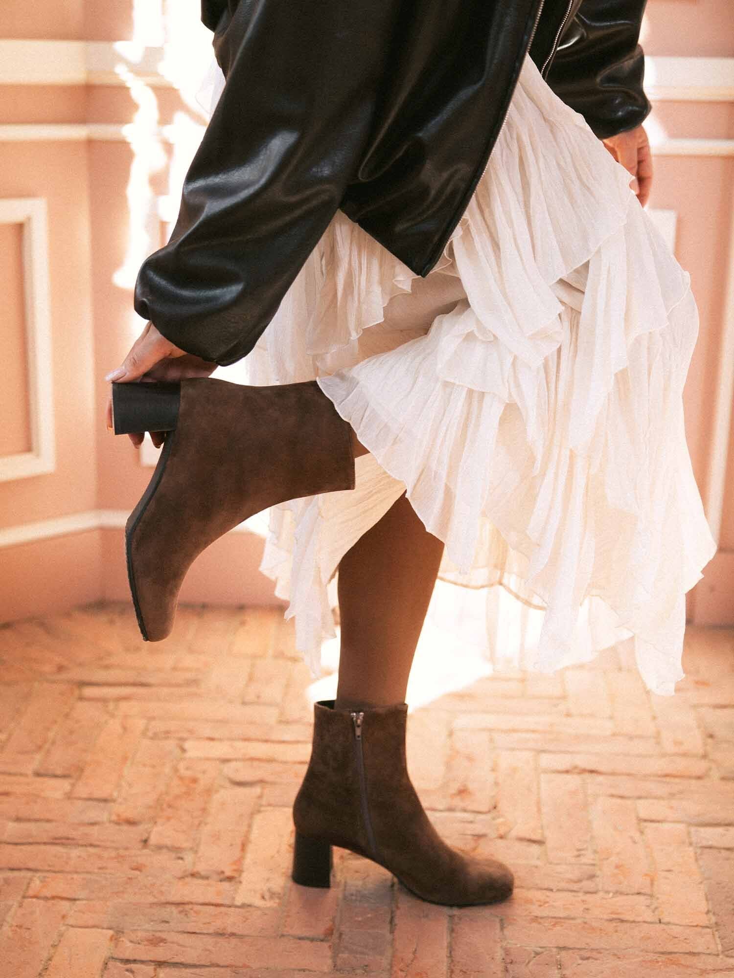 https://instore.scorett.se/pub_docs/files/scorett_shoes-and-trends_dasia_aw25_03.jpg