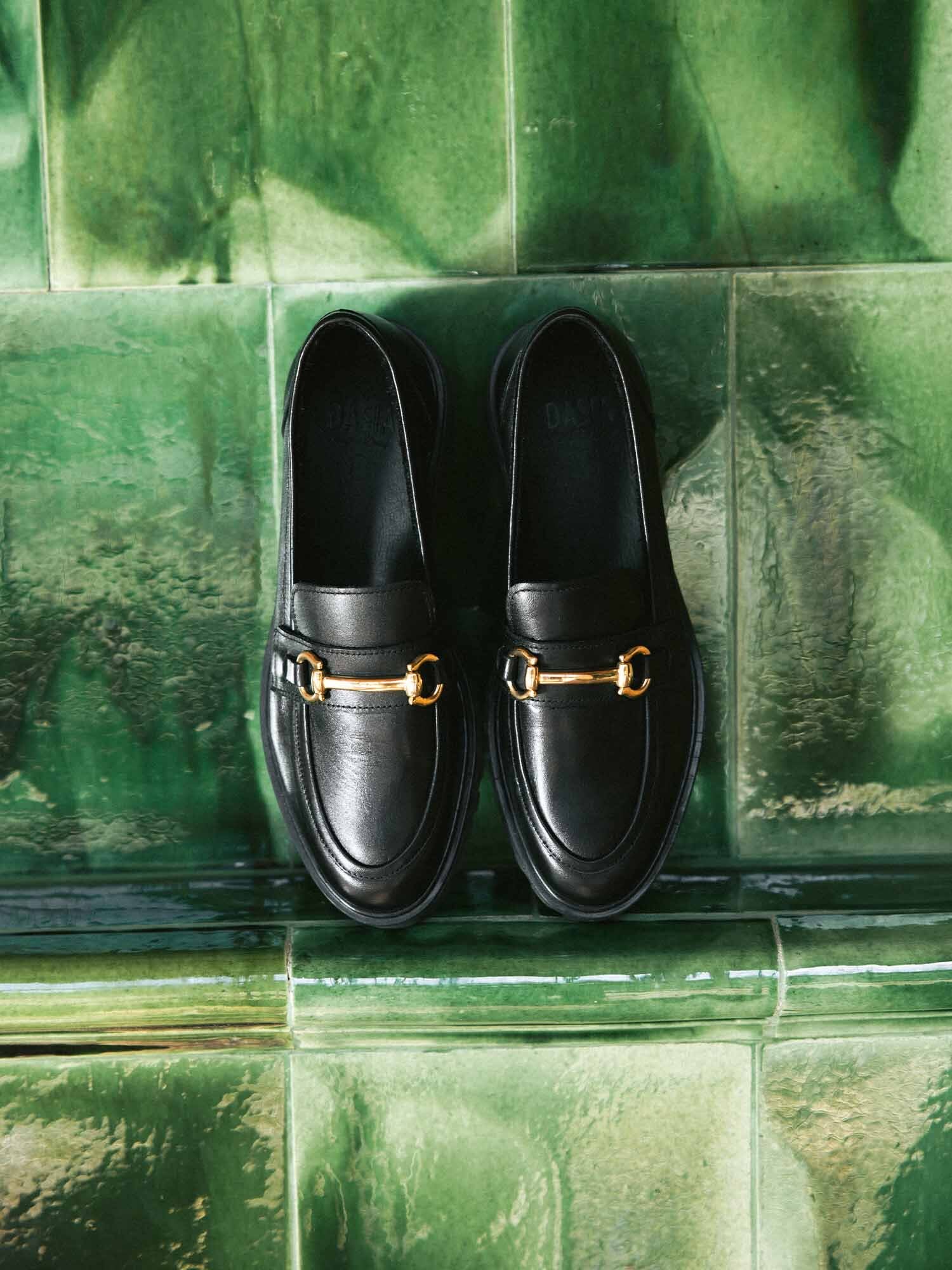 https://instore.scorett.se/pub_docs/files/scorett_shoes-and-trends_dasia_aw25_06.jpg