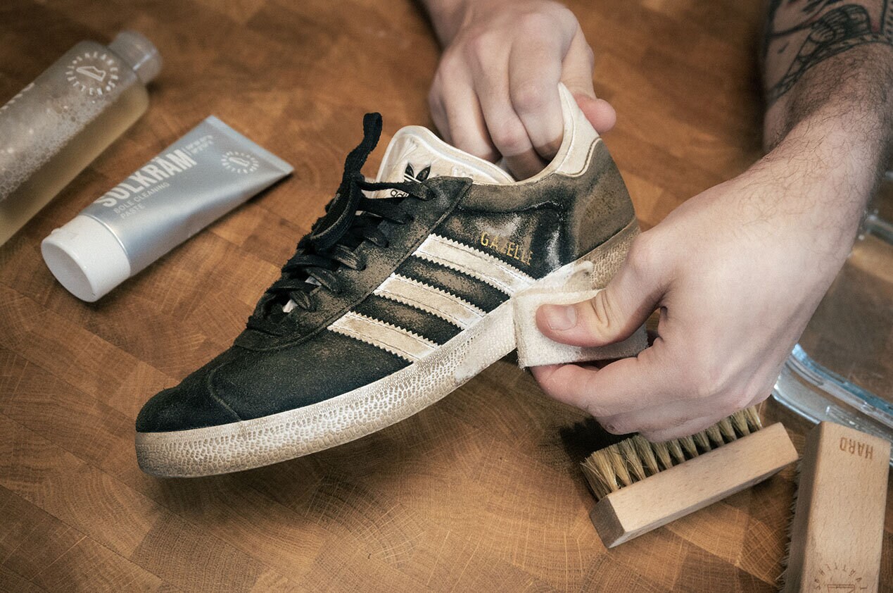 https://instore.scorett.se/pub_docs/files/scorett_shoes-and-trends_sneakers_ss25_01.jpg