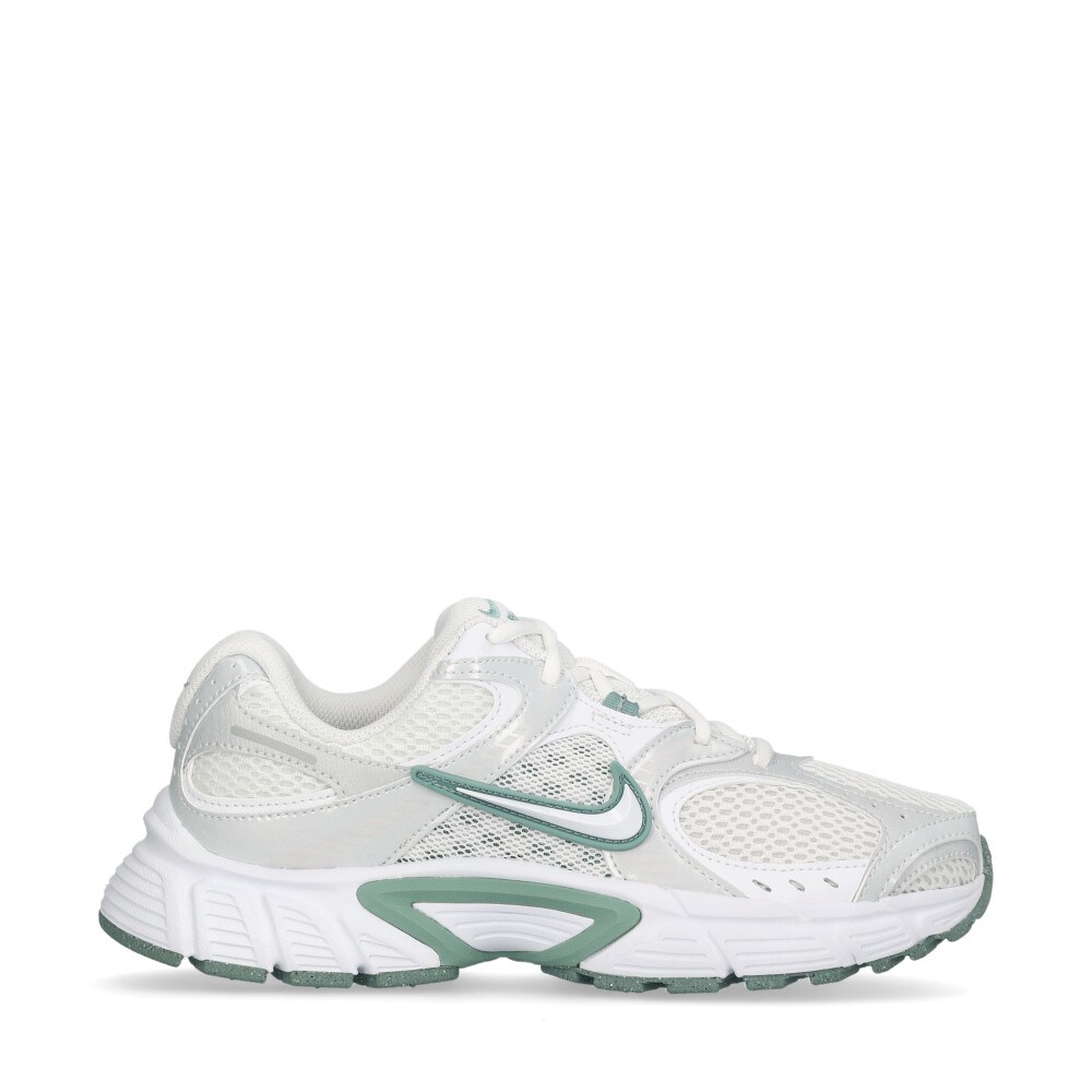 HQ7901 Sneakers