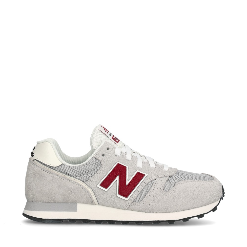 U3732LL Sneakers