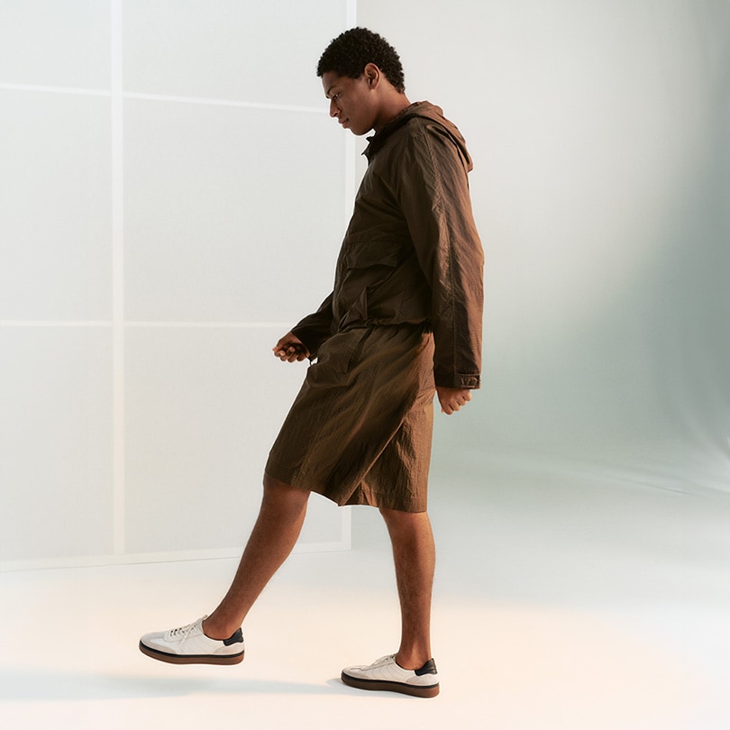 Leo Sneakers